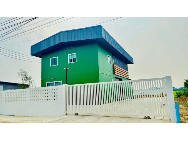 ที่ดิน100ตร.ว.พร้อมโกดัง100ตารางเมตร ราคา2.9ล้านบาท  094-410-1151