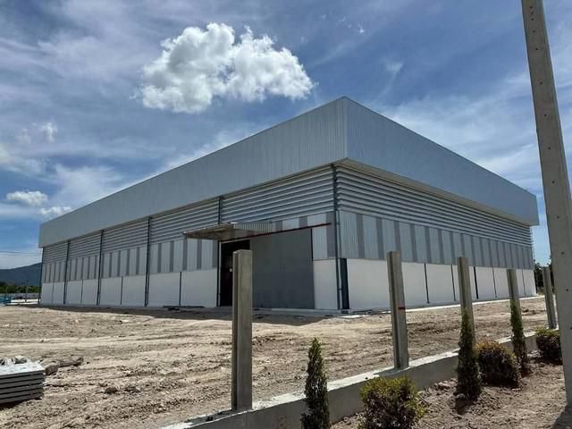 ขายที่ดินพร้อมโกดังเขตอุตสาหกรรมบ้านบึงชลบุรี  5,250 ตร.ม