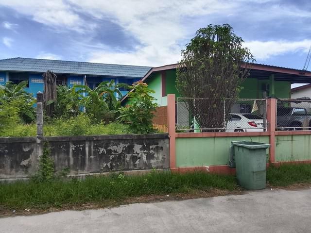 ขายหอพักพานทองชลบุรี ขายหอพัก 3 ห้อง ถนนสุขประยูร