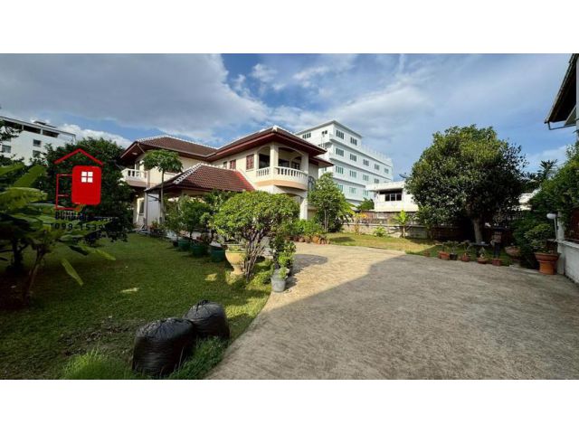 ขายบ้านเดี่ยว 2 ชั้น (ราคาต่อรองได้อีก) ถ.สุขุมวิท 103 ซ.อุดมสุข 30 แยก 2 ขนาด 202 ตรว.