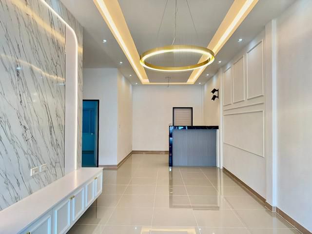 ทาวน์เฮาส์ 27วา     หมู่บ้านระวิพรโกลเด้นฮิลล์ เขาตาโล