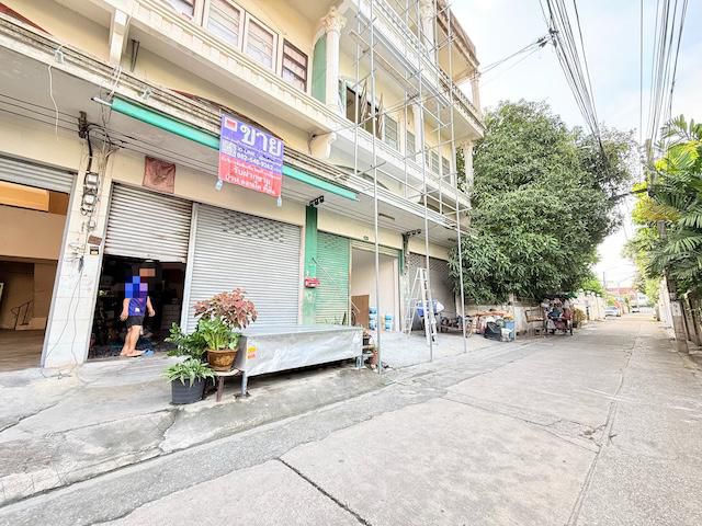 ขายตึกแถว 3ชั้น 15.7ตรว.ซอยกรุงเทพ-นนทบุรี 56 บางซื่อ