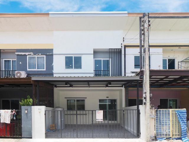 ขายแล้วค่ะ] ทาวน์เฮ้าส์ 2 ชั้น ม.พาร์ควิลเลจ4 20.7 ตร.ว. 3นอน 2น้ำ บ้านสวย ทำเลดีต้นโครงการ ฟังชั่นดีเยี่ยม พร้อมเฟอร์