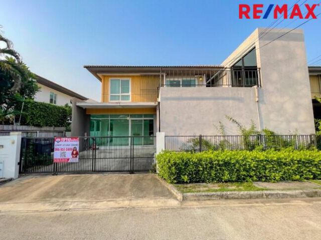 โครงการมัณฑนา เลค วัชรพล (สุขาภิบาล 5) หรือ สายไหม56 พื้นที่ใช้สอยกว่า 258 ตร.ม. ต่อเติมพร้อมใบอนุญาต บนที่ดิน 50.3 ตร.ว