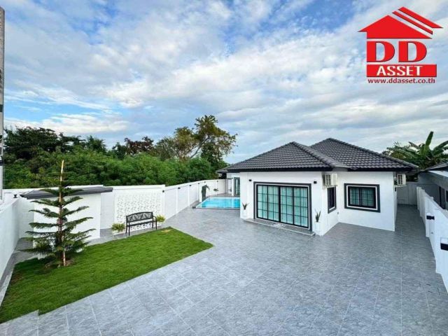 ขายบ้าน พูลวิลล่า หมู่บ้านรัตนากรวิลเลจ 18 ชลบุรี-พัทยา Pool Villa Rattanakorn Village 18  และใกล้ถนนสุขุมวิท
