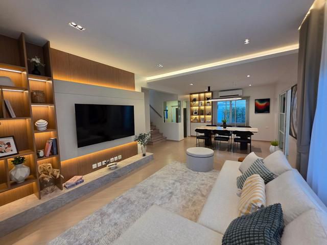 ปล่อยเช่า บ้านVillaggio3 ศรีนครินทร์บางนา 5Bed แปลงหน้า Lake