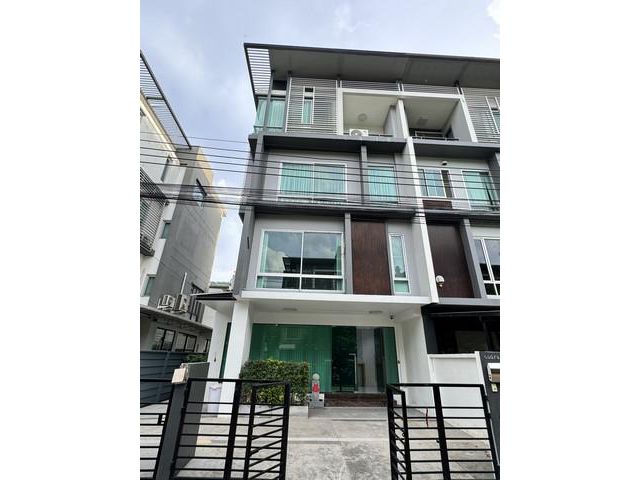 โฮมออฟฟิศสหการประมูล BSquare บีสแควร์พระราม9-เหม่งจ๋าย