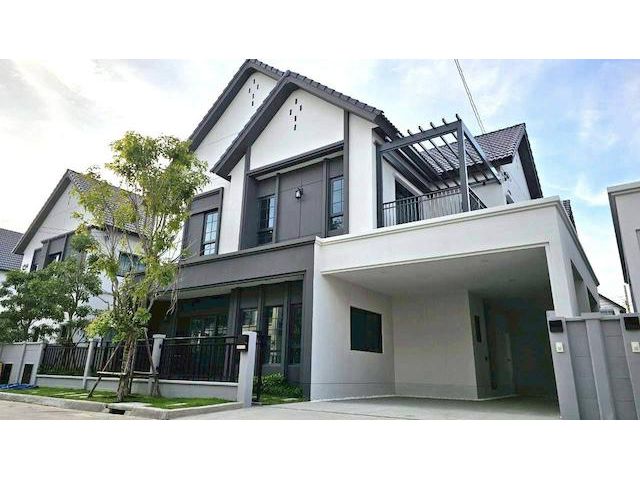 BH3769 | ขาย / ให้เช่าบ้านหรู หมู่บ้าน Centro บางนา เฟส 2