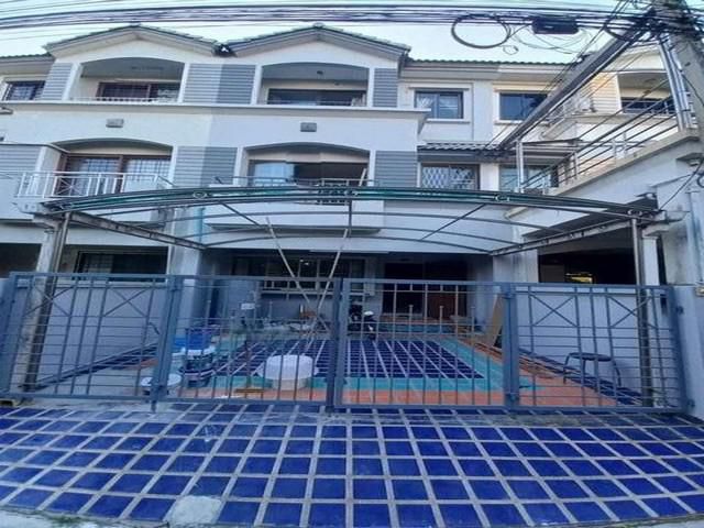 ให้เช่า ทาวน์โฮม 3 ชั้น โครงการ บ้านกลางเมือง พระรามเก้า