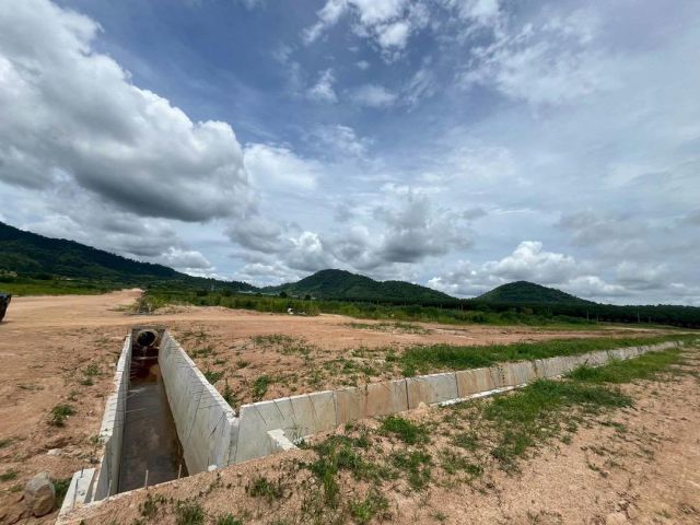 R68_089ขายที่ดินแปลงใหญ่ 338ไร่ ในนิคมสีม่วงเข้ม อุตสาหกรรม w h a อำเภอหนองใหญ่  จังหวัดชลบุรี  พื้นที่สีม่วงเข้ม