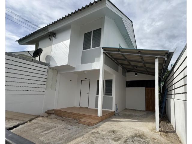 ขายบ้านแฝดรีโนเวทใหม่ ราคาถูกไม่ถึงล้าน แม่โจ้ใกล้เมือง สะดวกทุกอย่างและน้ำไม่ท่วม