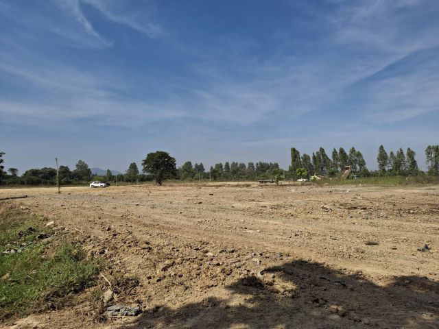 ขายด่วน ที่ดิน 13-1- 89ไร่ ต.ห้วยยางโทน อ.ปากท่อ จ.ราชบุรี ขายเหมาพร้อมโอน4,000,000เท่านั้น