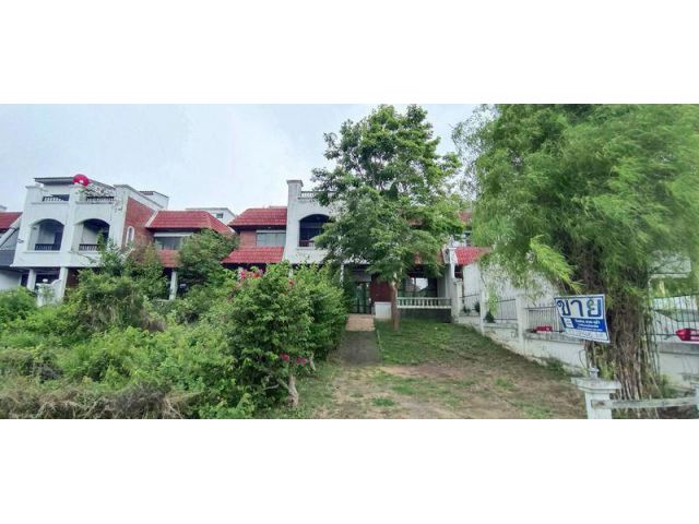 ขายบ้าน 2 ชั้น 41 ตารางวา 2 ห้องนอน ในซอยหมู่บ้านสมอโพรง​ เป็นชุมชน​เดินทางเข้า​-ออกได้หลายทาง ตำบลหัวหิน อำเภอหัวหิน