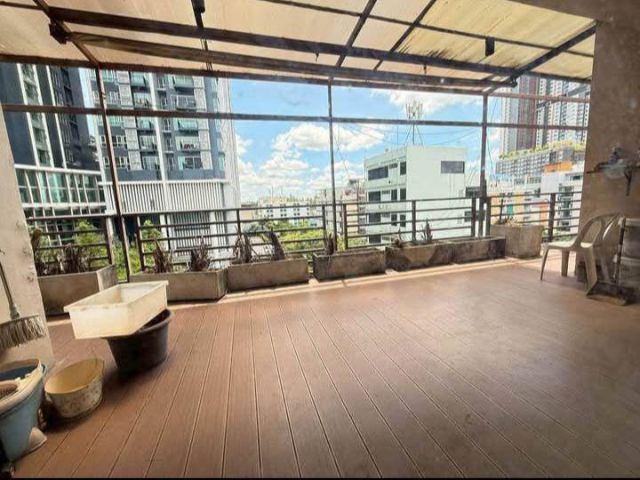 อาคารพาณิชย์ติดถนนรัชดาภิเษก ใกล้MRTห้วยขวาง