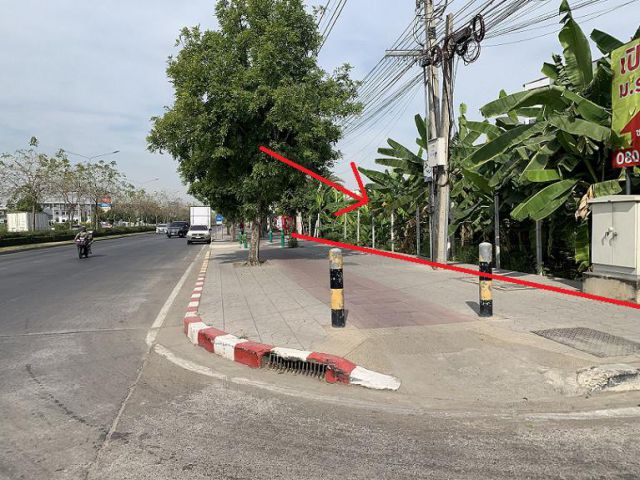 ขายที่ดิน ซ.เทพรักษ์ 49 ริมถนนเทพรักษ์ ขนาด 185 ตารางวา แปลงมุม เหมาะทำร้านอาหาร ร้านกาแฟ