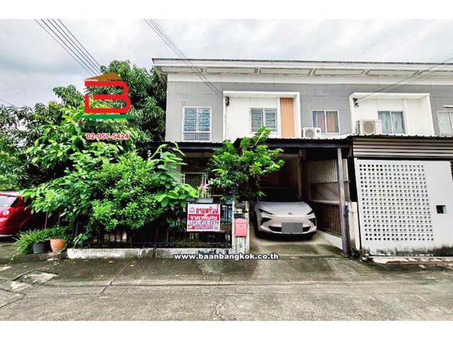 ทาวน์เฮาส์ เนื้อที่ 24 ตร.ว. โครงการ บ้านพฤกษา 60/1 รังสิต-บางพูน ซอยรังสิต-ปทุมธานี 43(ซอยวัดบางพูน) ใกล้วัดบางพูน