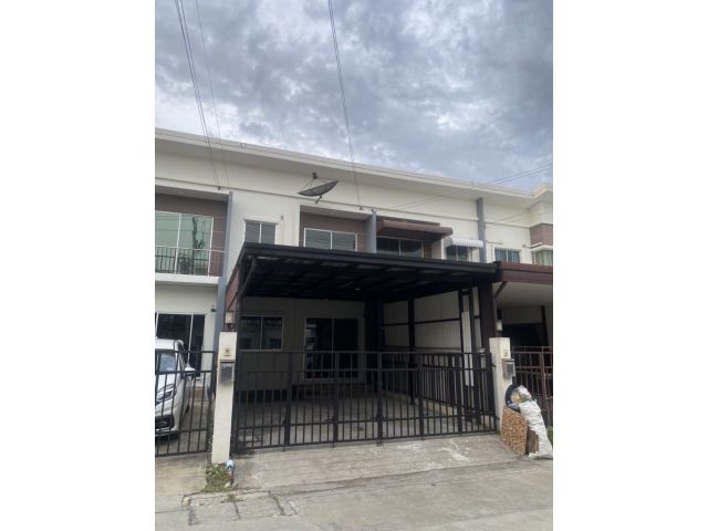 ขายทาวน์โฮม โนโววิลล์ ลำลูกกา คลอง 2 ตัดราคาเหลือ 1.79 ลบ