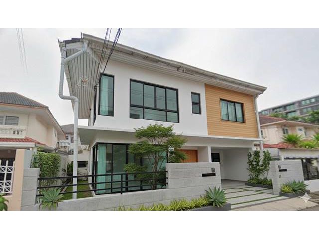 ให้เช่า บ้านเดี่ยว 2 ชั้น 5นอน นาคนิวาส40-48 MRT โชคชัย 4 3.1 กม.