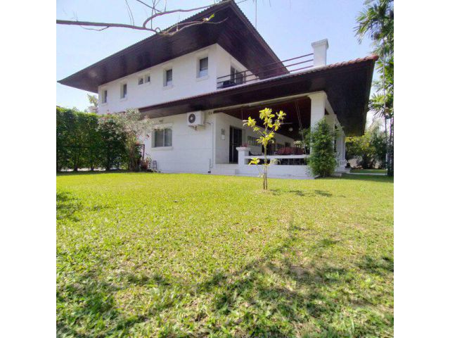 ขายบ้านเดี่ยว  หมู่บ้านเมืองเอก  อำเภอเมืองปทุมธานี  บ้านสภาพดี หลังใหญ่ หลังบ้านติดริมน้ำ