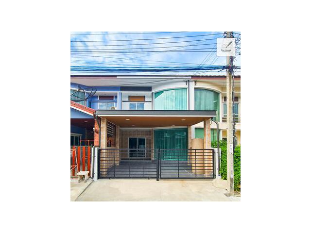 ขาย ทาวน์เฮ้าส์ 2ชั้น ย่านฉลองกรุง ลาดกระบัง 3ห้องนอน รีโนเวทใหม่ มบ.ราชพฤกษ์ ถ.ฉลองกรุง61 ใกล้สนามบินสุวรรณภูมิ พร้อมอย