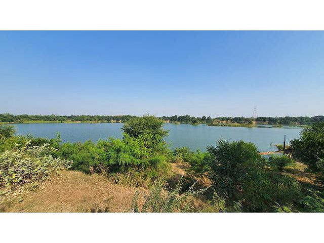 ฮวงจุ้ยดีมาก ทำเลเยี่ยมที่ดินถมทั้งแปลง กว้าง ติดกับสนามกีฬาอาคาเดมีราชบุรีมิตรผล บรรยากาศดีแบบธรรมชาติ ติดบึงน้ำขนาดใหญ