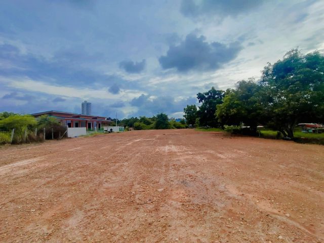 ขายที่ดินเปล่าไกล้ทะเลหาดแม่รำพึงจ.ระยองเนื้อที่193ตรว.