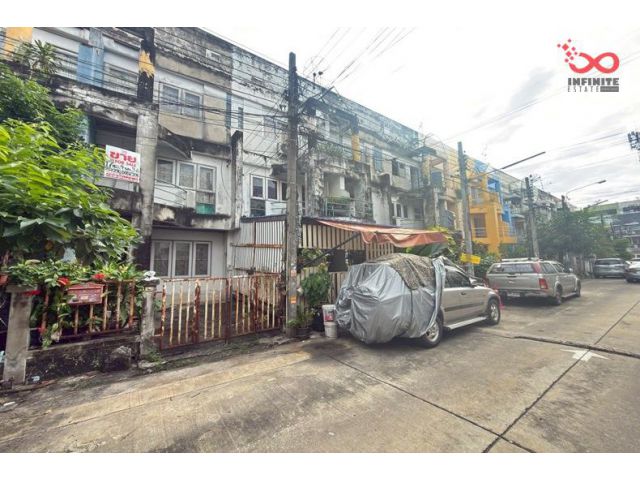 ขายทาวน์เฮาส์ 3ชั้น ธันยกานต์ วัชรพล 17ตรว. ซ.วัชรพล2/5