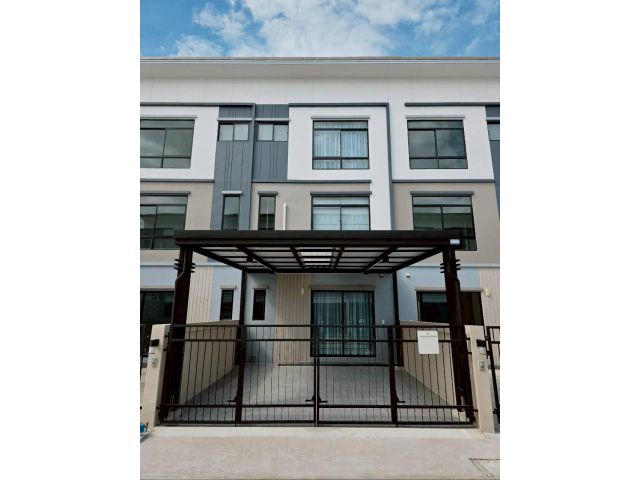 ให้เช่า บ้าน Q Prime สุขุมวิท 77 บ้านทาวน์โฮม 3 ชั้น 3 ห้องนอน 18 ตรว 136 ตรม เฟอร์นิเจอร์ เครื่องใช้ไฟฟ้าครบ ใกล้ MRT