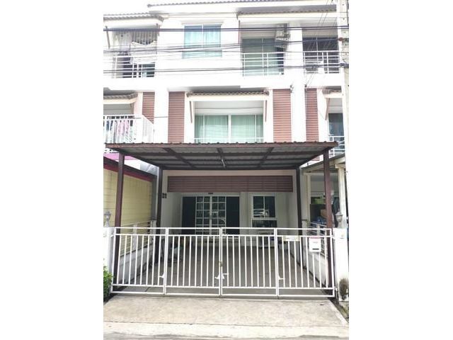 PB5870ให้เช่า ทาวน์โฮม 3ชั้น ย่าน ลาดพร้าว 101 โพธิ์แก้ว 3 โครงการ กลอรี่เฮาส์ โพธิ์แก้ว 3 ใกล้ รถไฟฟ้าสายสีเหลือง