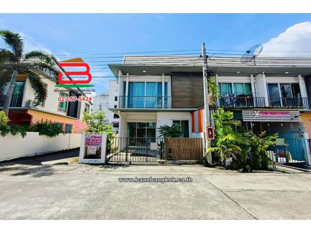 ทาวน์เฮาส์ เนื้อที่ 22.9 ตร.ว. หมู่บ้านแกรนด์ดิตี้ บางบัวทอง (ซอยสามวัง) ตำบลบางบัวทอง อำเภอบางบัวทอง นนทบุรี