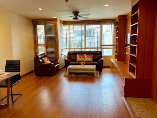 ขายคอนโดดิ แอดเดรส สุขุมวิท42 ขนาด 2 ห้องนอน ห้องมุม ใกล้ BTS เอกมัย เพียง 200 เมตร!