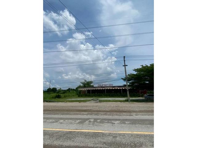 ขายที่ดินติดถนนใหญ่แยกมาบโป่ง เส้นพานทอง บ้านบึง ถนน 4 เลน