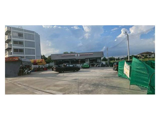 ขายที่ดิน 481.2 ตรว.ติดถนนนครอินทร์ฝั่งขาเข้าพร้อมผู้เช่า มีรายได้ทันที ห่างจากโรงเรียนเด่นหล้าเพียง200เมตร หน้ากว้างติด