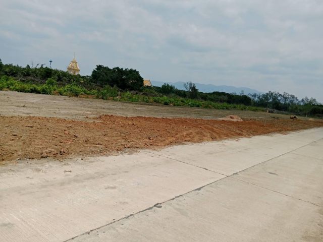 ขายที่ดินแบ่งแปลงขนาด78ตร.วา บางกะจะ จันทรบุรี ถมแล้วทำเลดีเดินทางสะดวกอยู่ในเขตชุมชน สร้างบ้านได้เลย