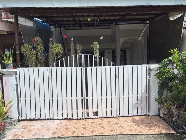 ขายบ้านเดี่ยว 2 ชั้น พร้อมอยู่ ซอยฉลองกรุง 25 เขตลาดกระบัง จังหวัดกรุงเทพมหานคร