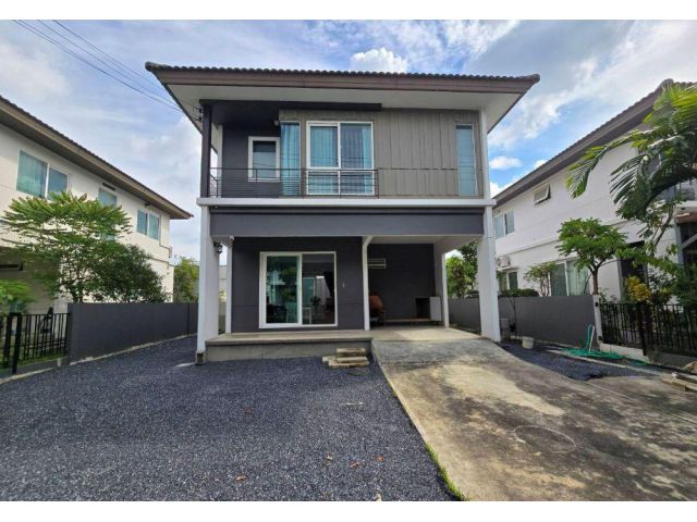 ขายบ้านเดี่ยว 2 ชั้น หมู่บ้านพฤกษ์ลดา 3 รังสิตคลอง 4 ทำเลดี เดินทางสะดวก ตรงข้ามโรงเรียนบีคอนเฮาส์แย้มสอาดรังสิต