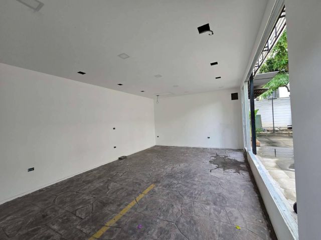 ให้เช่าพื้นที่ขนาด 60 ตร.ว. เหมาะทำคาเฟ่ ออฟฟิศย่าน เอกมัย 12 (N.1918)