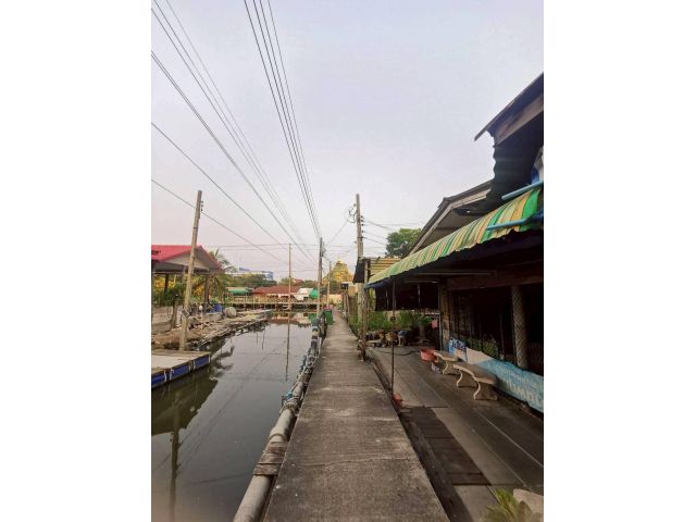 ขายถูกที่ดินเปล่าติดหมู่บ้านแลนด์แอนด์เฮ้าส์ ถนนพระรามสอง