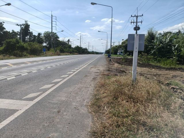 ขายที่ดิน 8 ไร่ ติดถนน 4 เลน ต.ช่องสาริกา อ.พัฒนานิคม จ.ลพบุรี