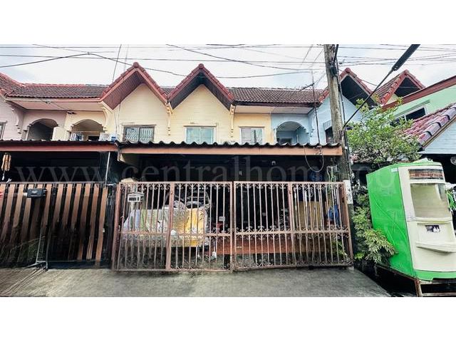 ลดราคา ทาวน์เฮ้าส์ ลาดพร้าว วิลเลจ ซอยนาคนิวาส 42 ราคาถูก