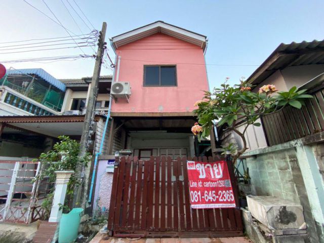 ทาวน์เฮ้าส์ 2 ชั้น หมู่บ้านราณี 7 สวนสยาม ซอย 4 เลขที่ 110