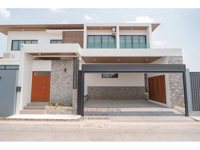 พื้นที่ใช้สอยกว้างขวาง รองรับครอบครัวใหญ่ ความเป็นส่วนตัวสูง