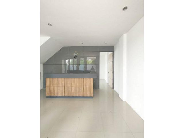 ให้เช่าทาวน์โฮม4ชั้นย่านรามอินทราห้องมุม300ตร.ม.ใกล้แฟชั่นไอแลนส์