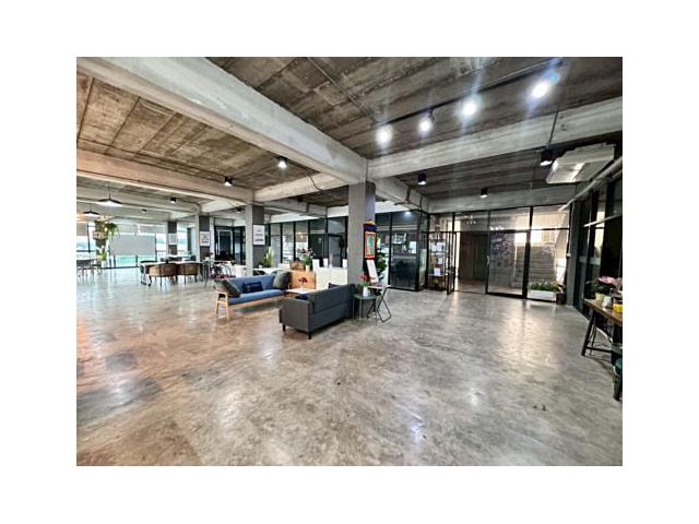 ให้เช่าอาคารพาณิชย์ ชั้น 5 อาคารโล่งสวย เหมาะทำธุรกิจ ติดถนนรามคำแหง (N.1923)