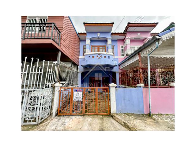 ทาวน์เฮ้าส์ 2 ชั้น หมู่บ้าน นิวเวิลด์ วิลล์ บางบัวทอง