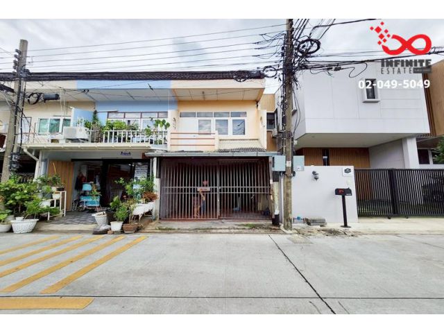 ขายทาวน์เฮ้าส์ 2ชั้น 21ตรว. ถนนรามอินทรา หลังริม ราคาถูก