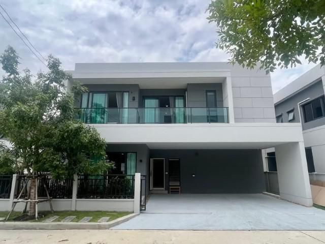 ให้เช่าบ้านเดี่ยวเซ็นโทรบางนา280ตรม.4นอน5น้ำ1แม่บ้านเฟอร์ฯครบเช่า