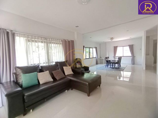 ขายบ้านเดี่ยว2ชั้น สไตล์บาหลี ทาลานา หลังจตุจักรชลบุรี เมืองชลบุร