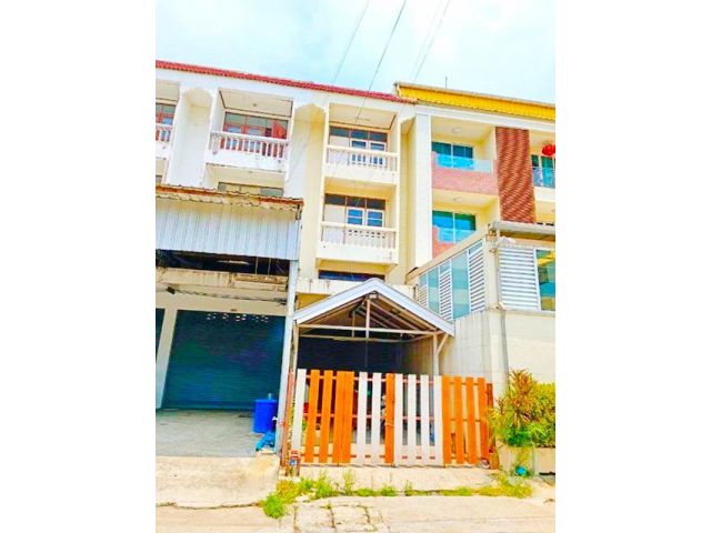 ให้เช่าอาคารพาณิชย์ 3.5ชั้น รร. สารสาสน์สายไหม 1.2 กม. ถ. สุขาภิบ