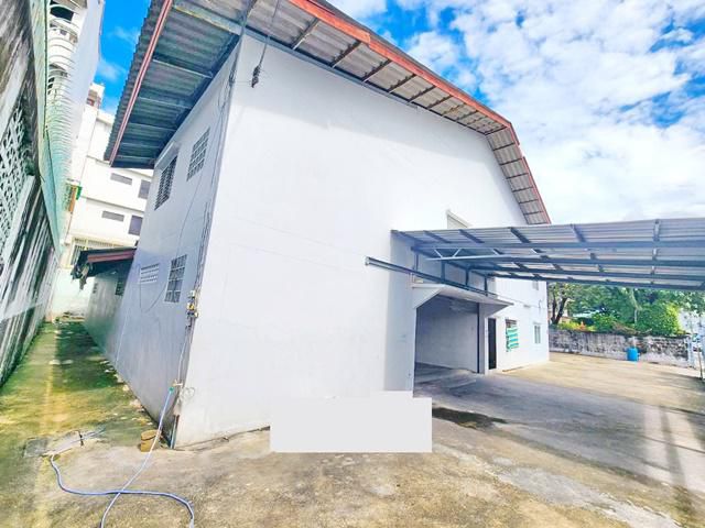 ตลาดปัฐวิกรณ์ 3 กม.เดอะมอล์บางกะปิ โกดัง2ชั้น 5นอน  800ตร.ม.